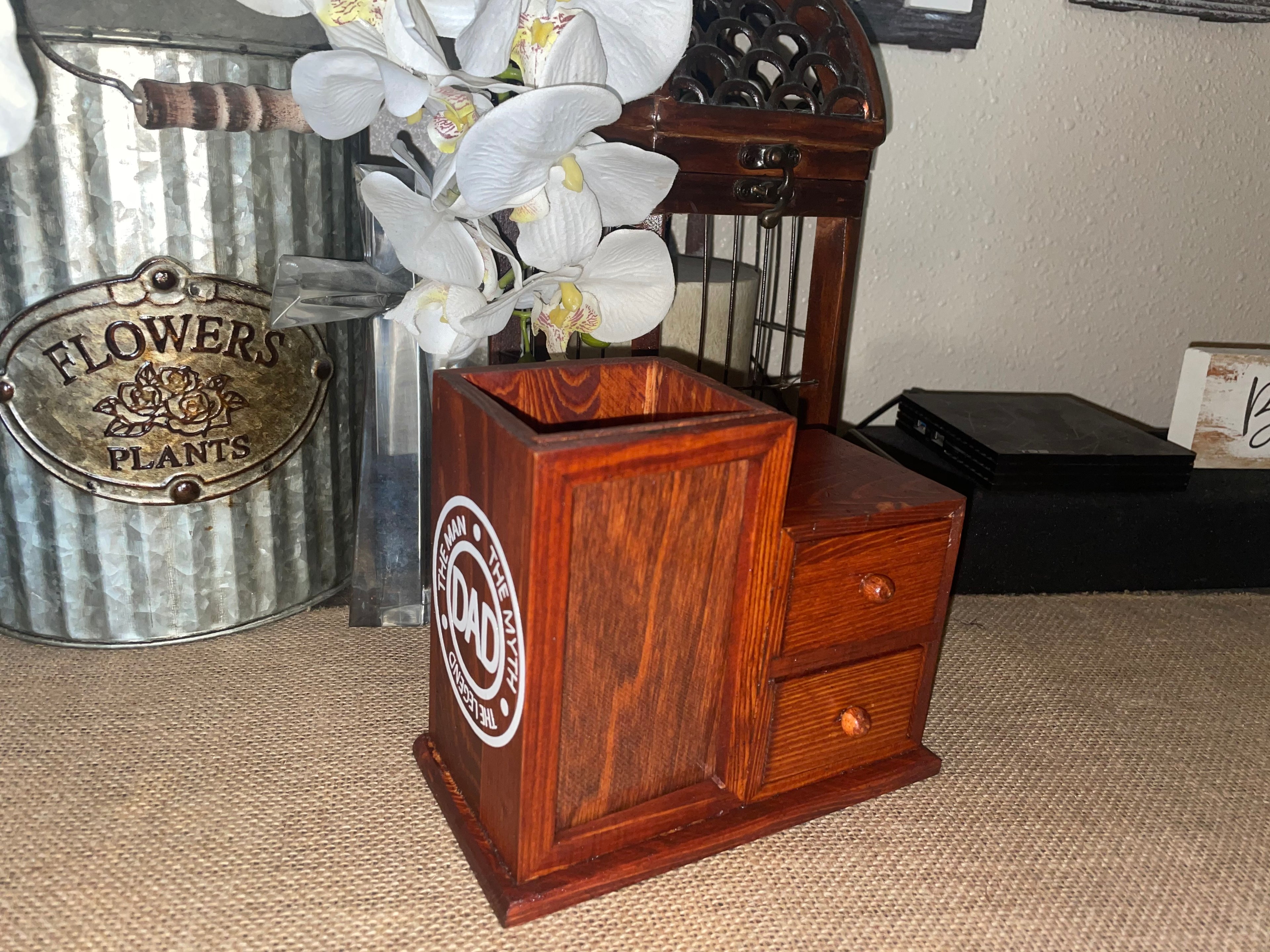 Desk organizer with photo frame